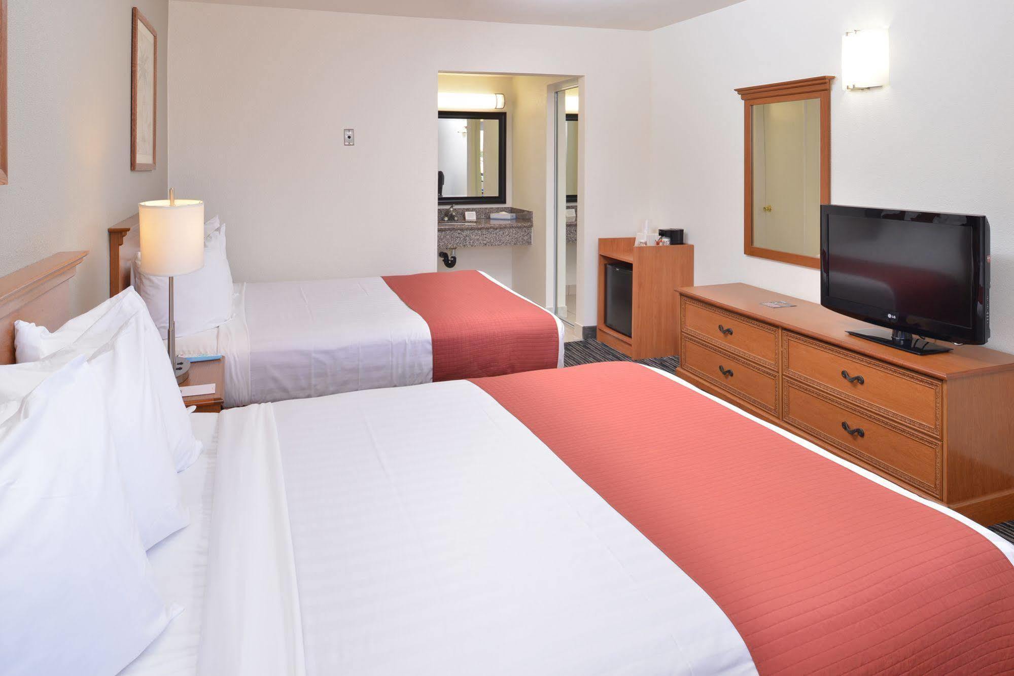 Pleasant Inn San Diego Room photo